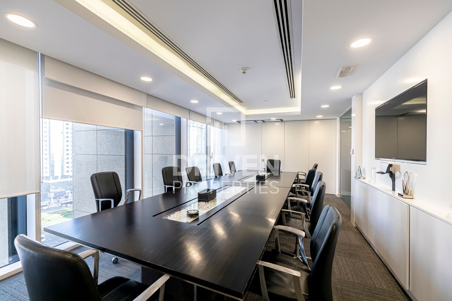 Expansive Huge Office Unit in Coveted Location