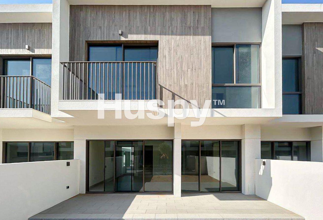 Vacant | With Maids Room | Unfurnished