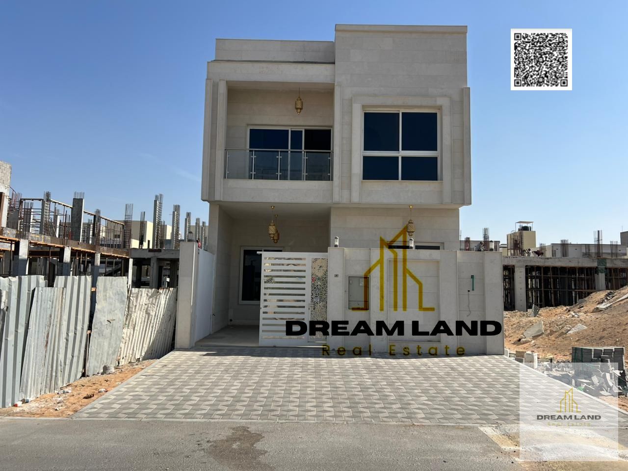 Amazing town house, consists of 5 master bedrooms with built in wardrobes and 2 reception halls, now for sale in upscale area,