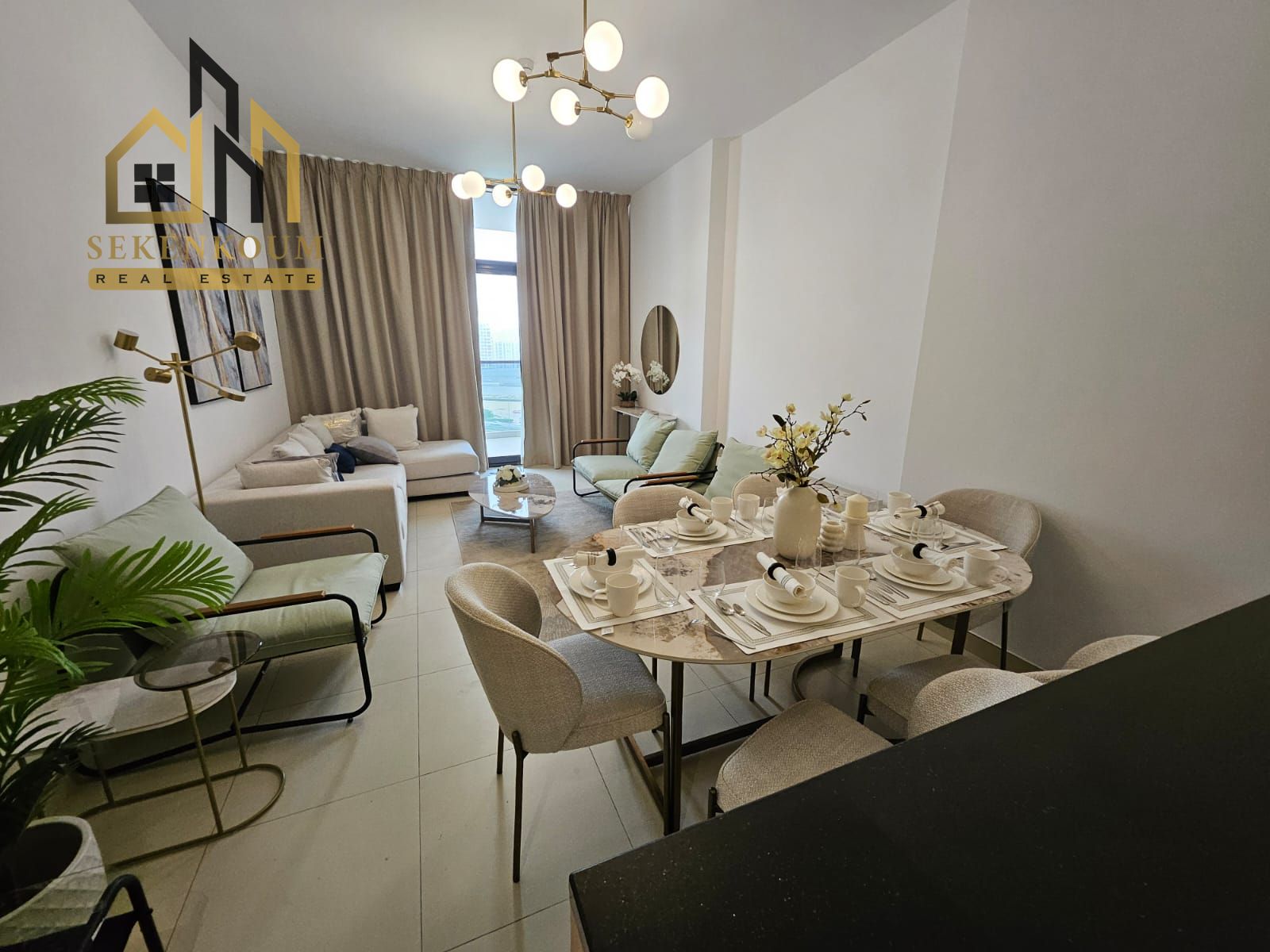 Huge layout |Fully Furnished | High Floor