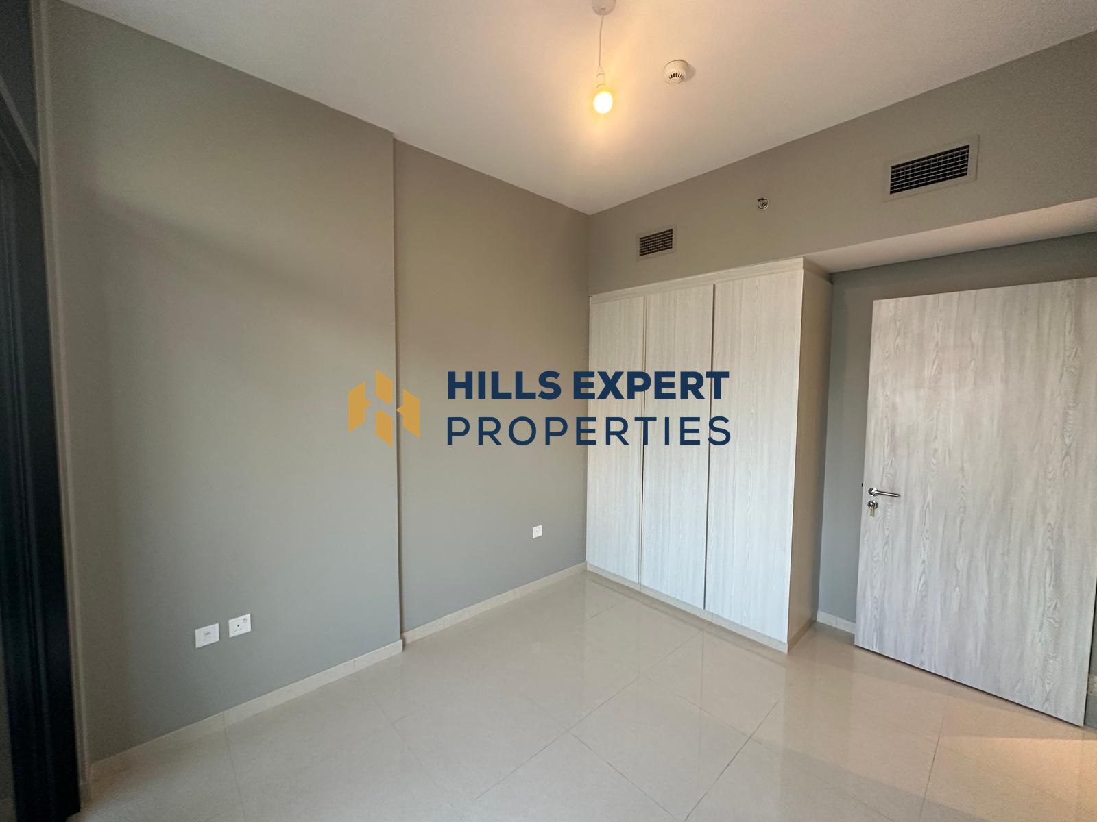 CLOSE TO METRO | UNFURNISHED | SPACIOUS 1 BEDROOM FOR RENT