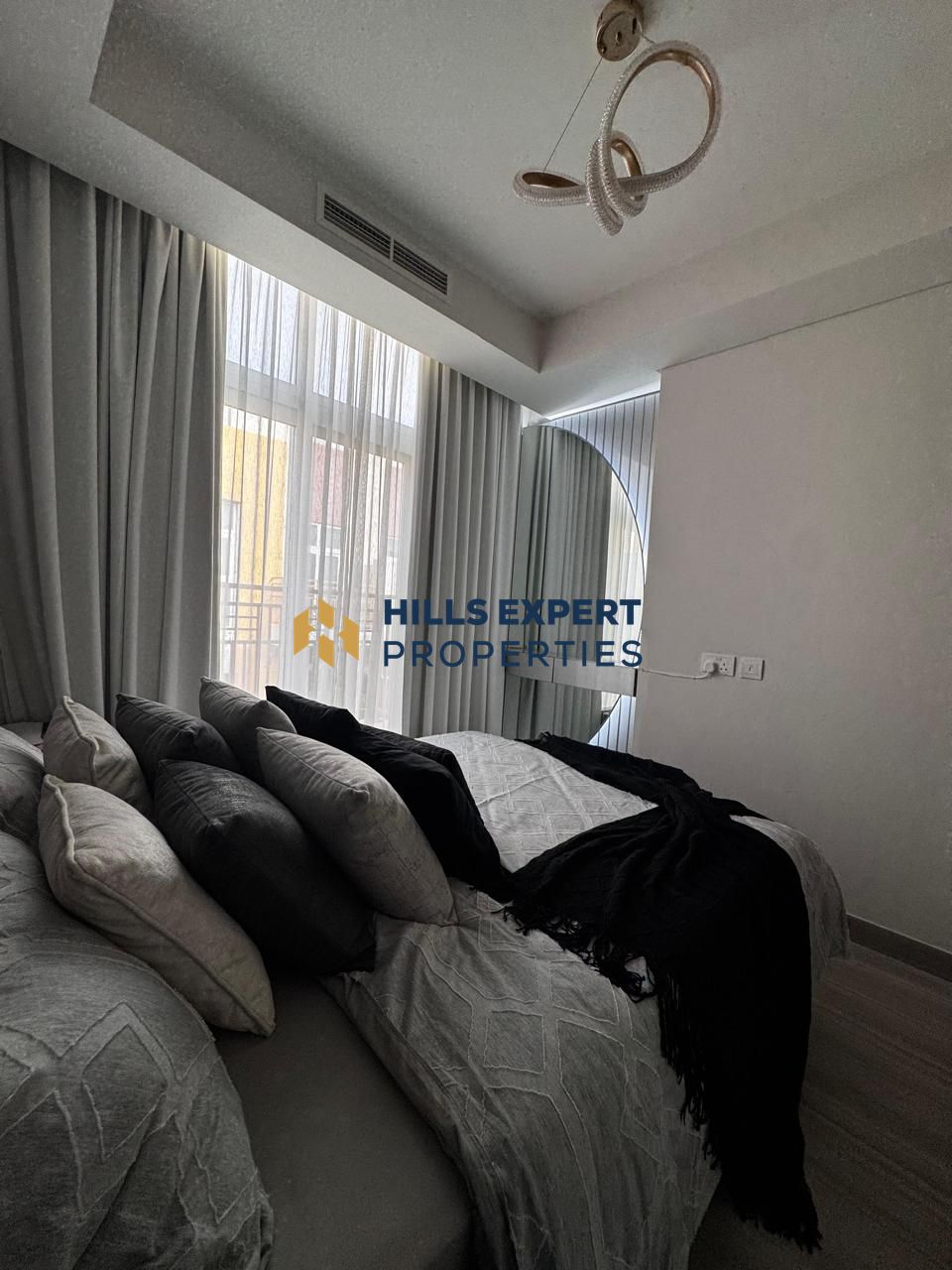 FULLY FURNISHED 3 BEDROOM TOWNHOUSE AVAILABLE FOR RENT