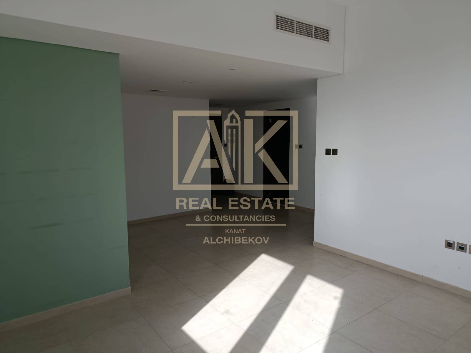 Semi Furnished | High Floor | Prime Location