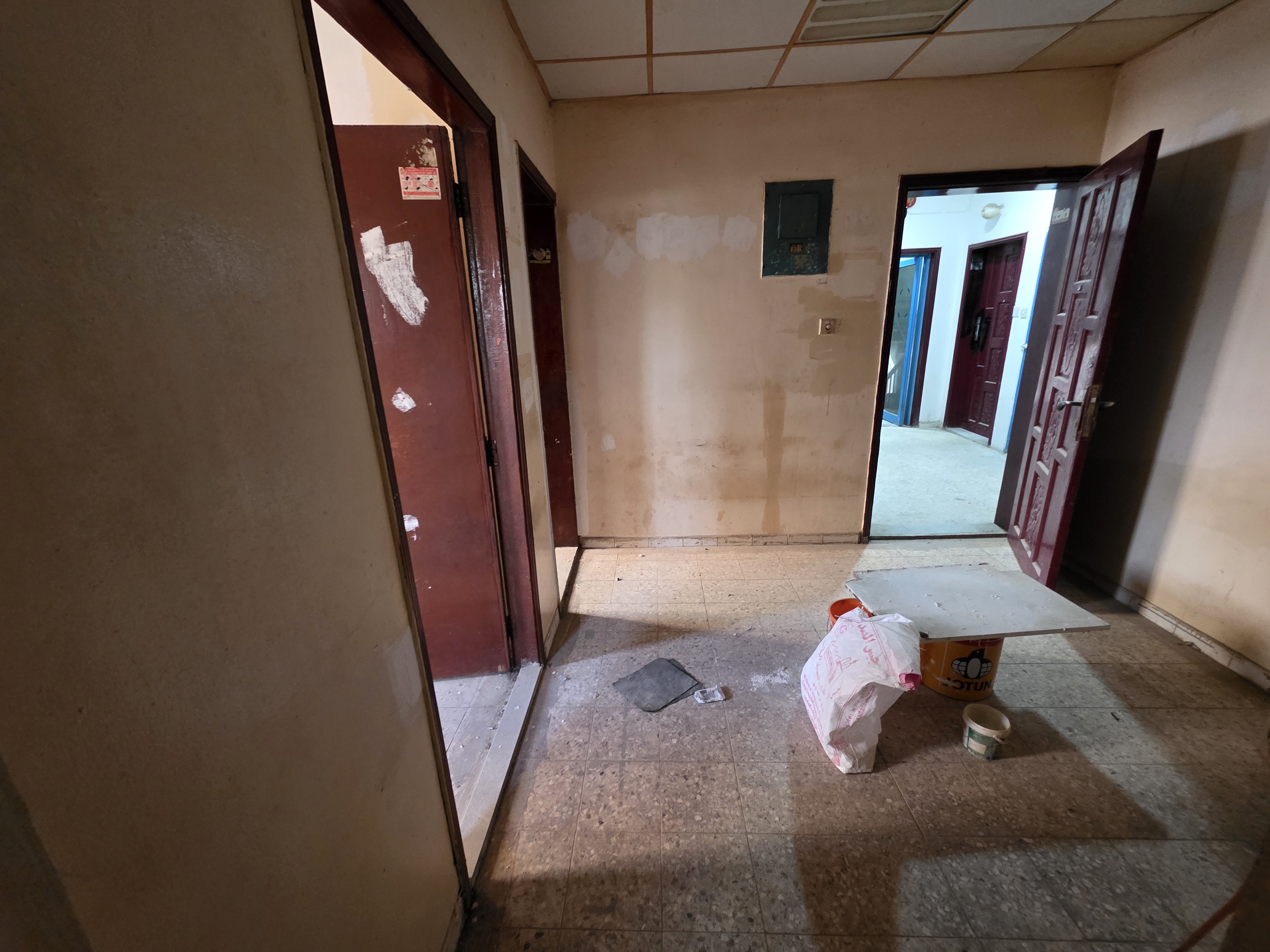No cash deposit// spacious apartment 1bhk // balcony and free parking