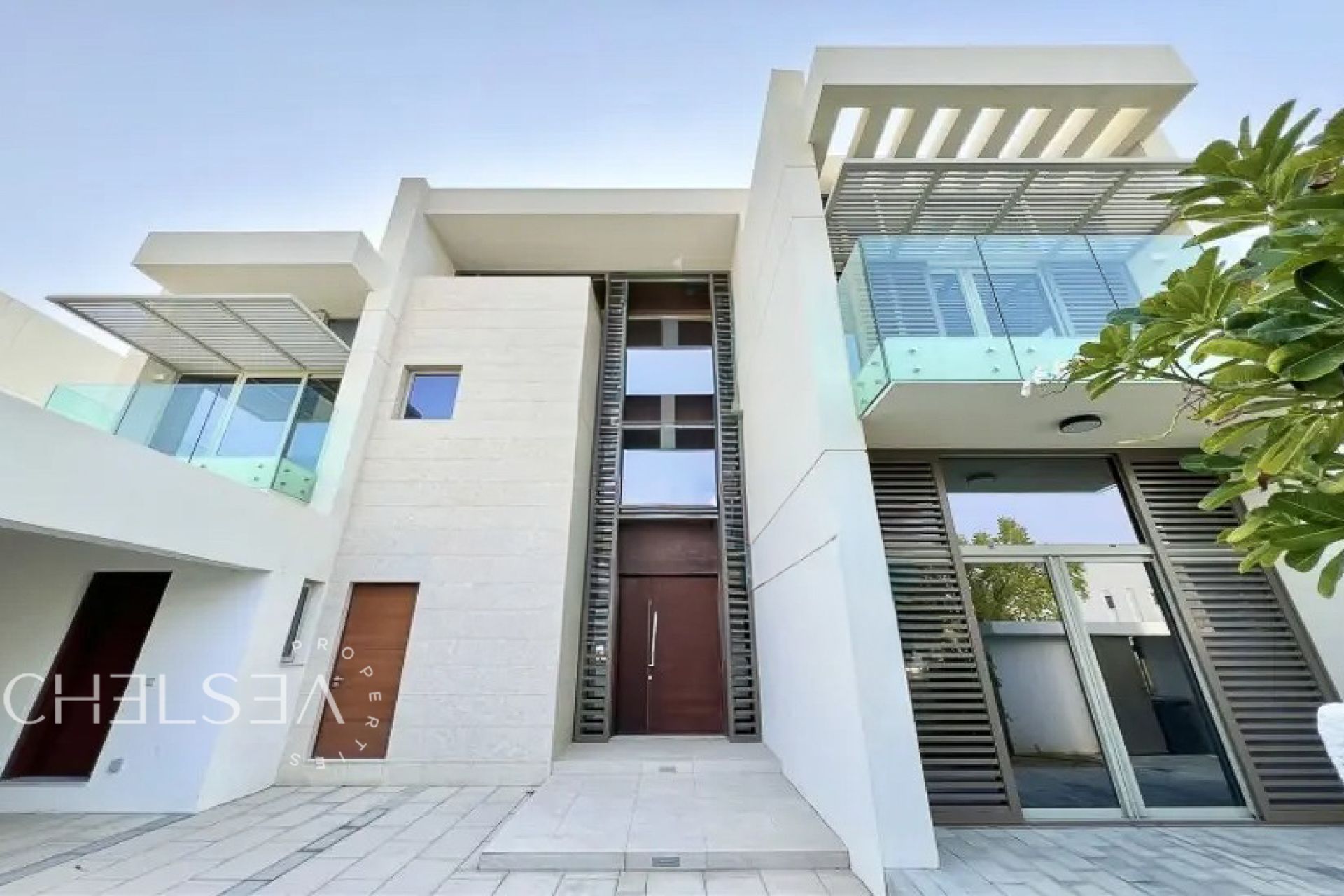 MOVE-IN READY | SPACIOUS | AREA EXPERT