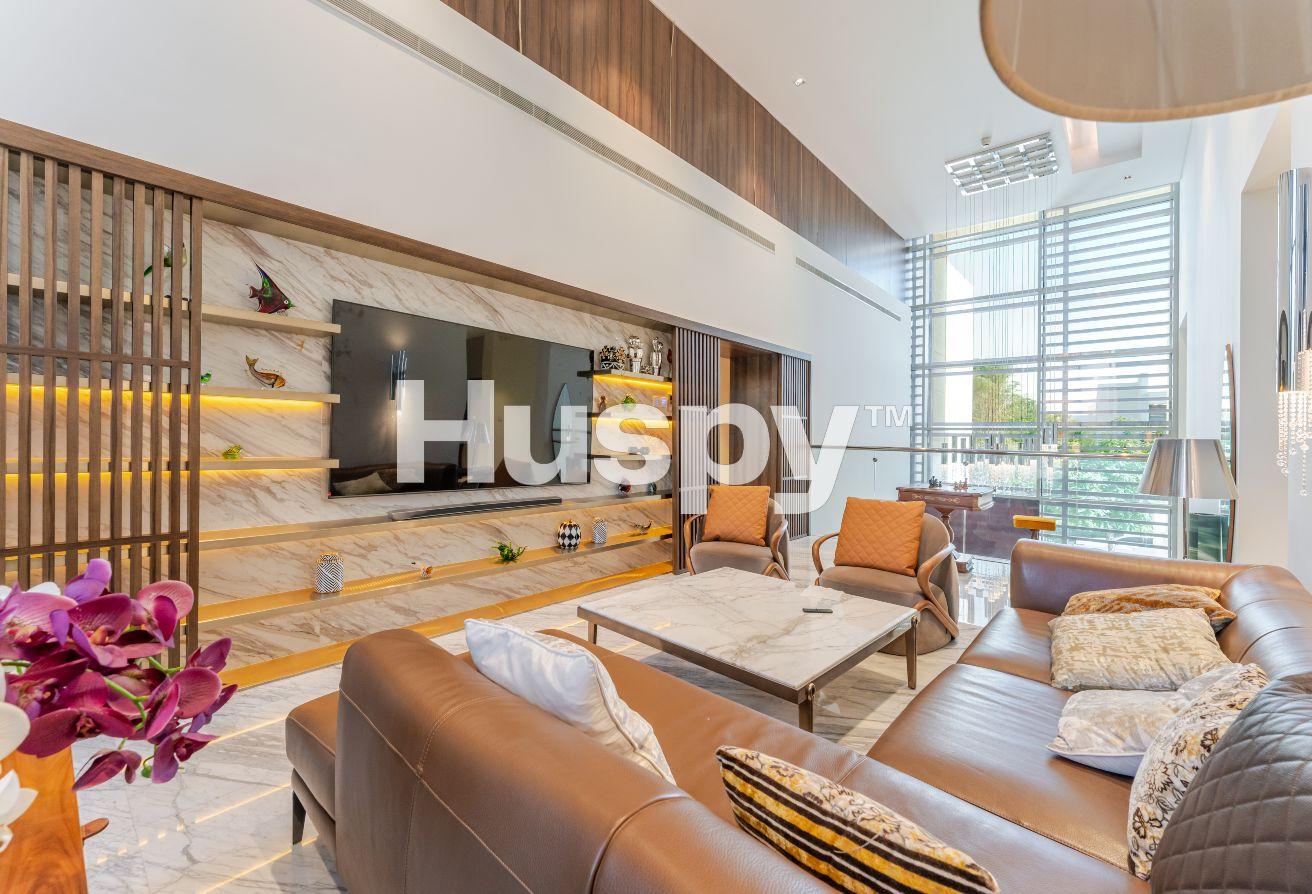 Vacant | Fully Furnished | Contemporary Upgrades
