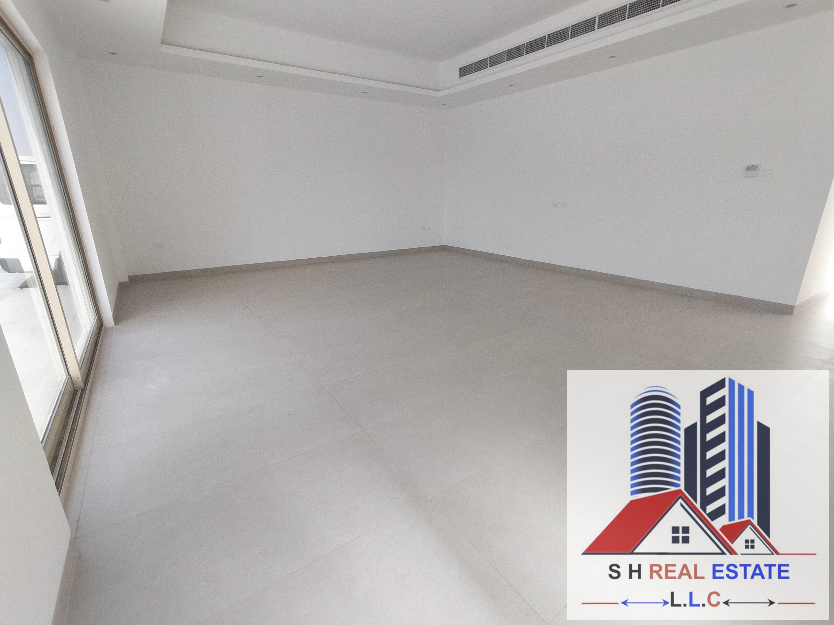 Brand New 3Bhk With mIad|very Big lawn Just 250k