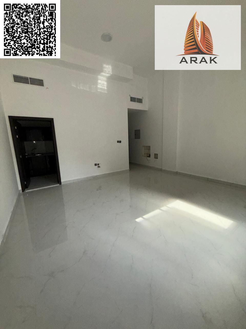 Studio in a prime location very close to the Corniche A great opportunity to live in a lively area near the beach