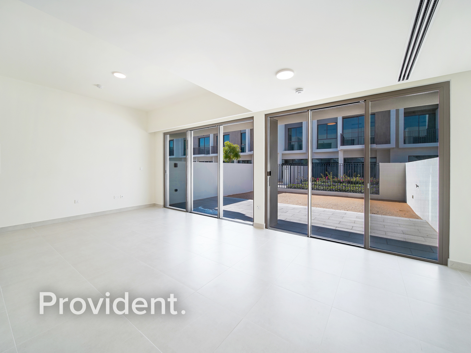 Spacious | Bright | Multiple Cheques