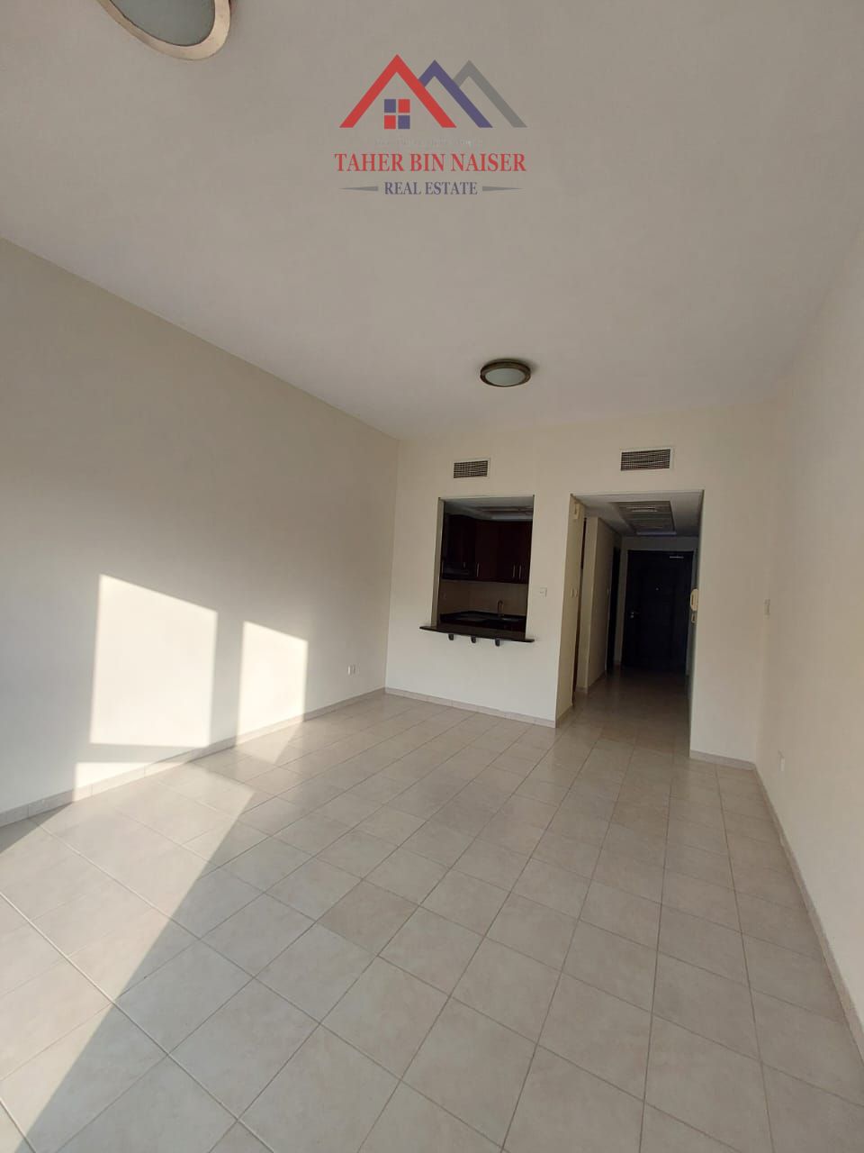 4 CUPBAORDS NEAR BUS STOP HOT DEAL STUDIO APARTMENT FOR RENT