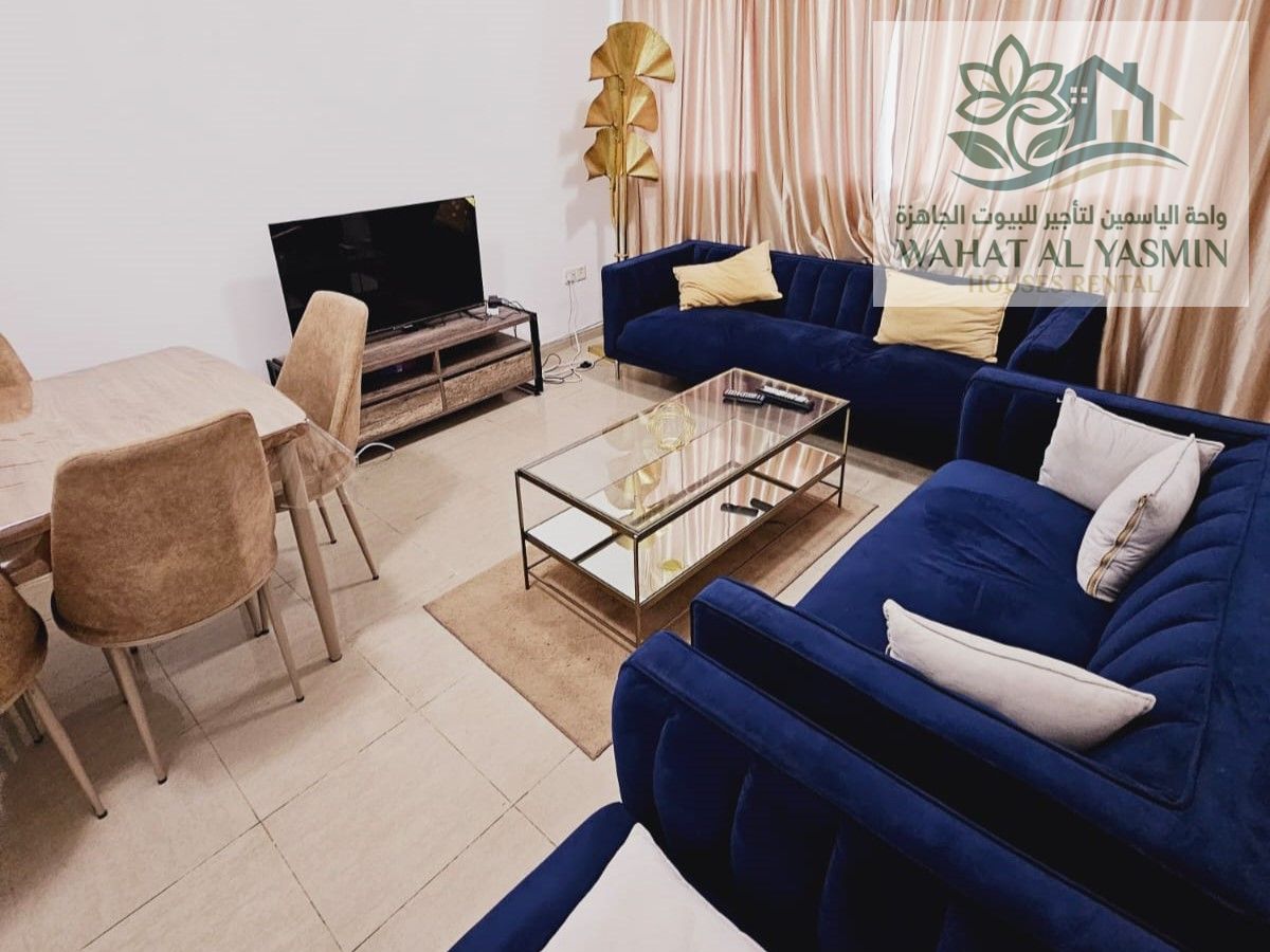 Two bedrooms / living room / kitchen / two bathrooms / internet