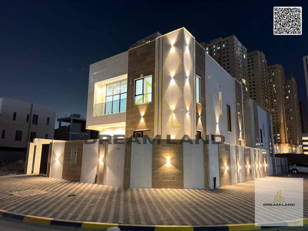 Corner villa, excellent design, close to all services, freehold ownership for all nationalities