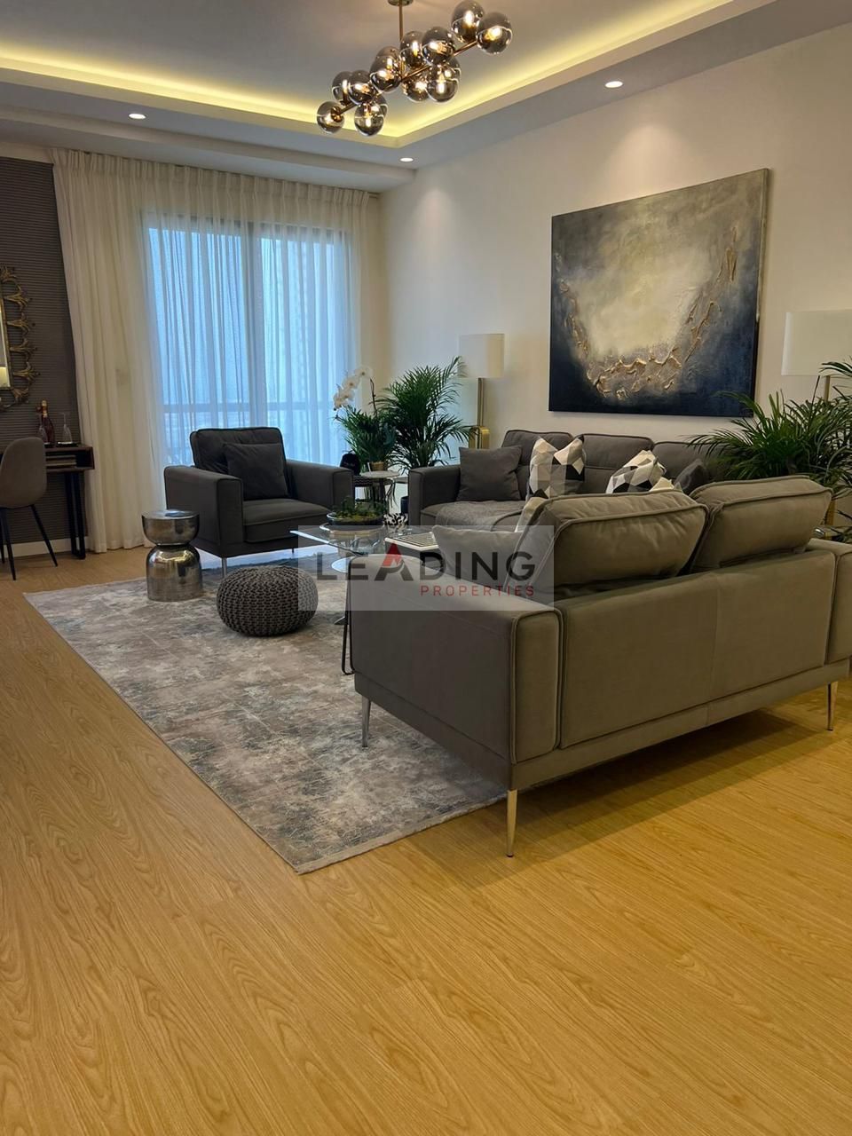 FULLY FURNISHED / MARiNA ViEW / HiGH FLOOR / READY 2 BHK