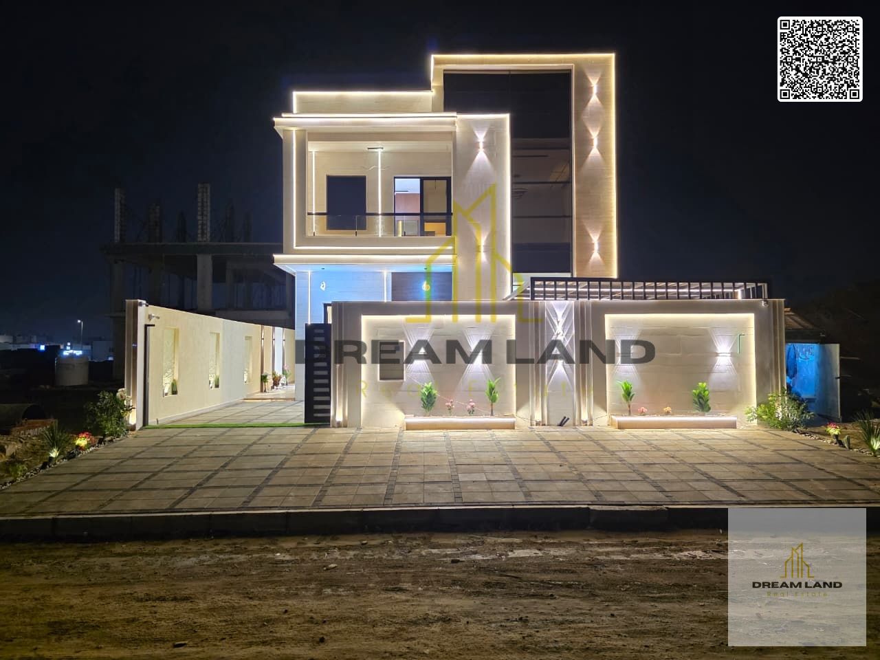Villa for sale, including registration and ownership fees, on the main street, ready to move in, in one of the most prestigious areas of Ajman, freeho