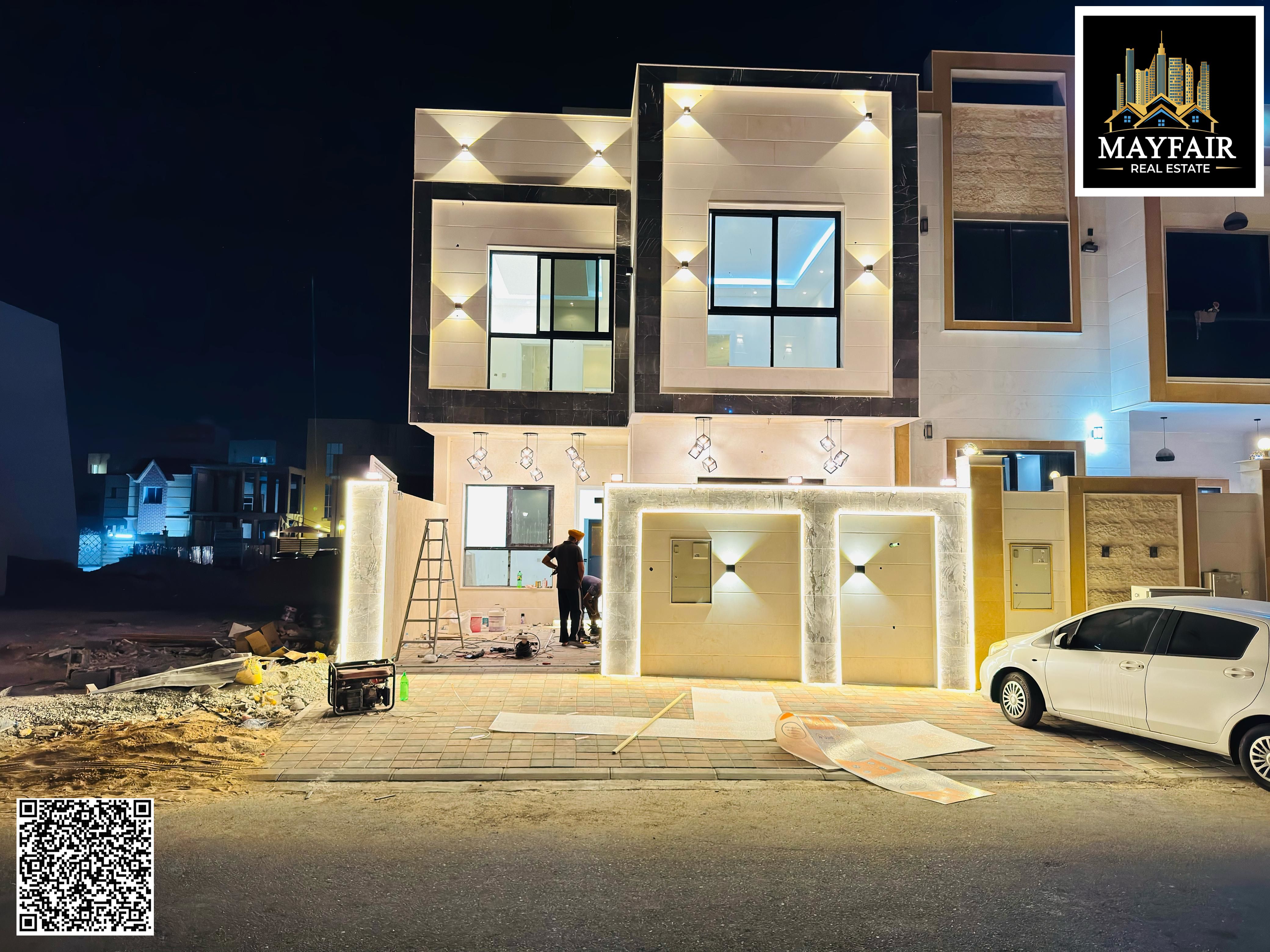 Townhouse villa at a special price in Al Zahia area, 6 master bedrooms, living room, lounge and roof, freehold ownership for all nationalities.