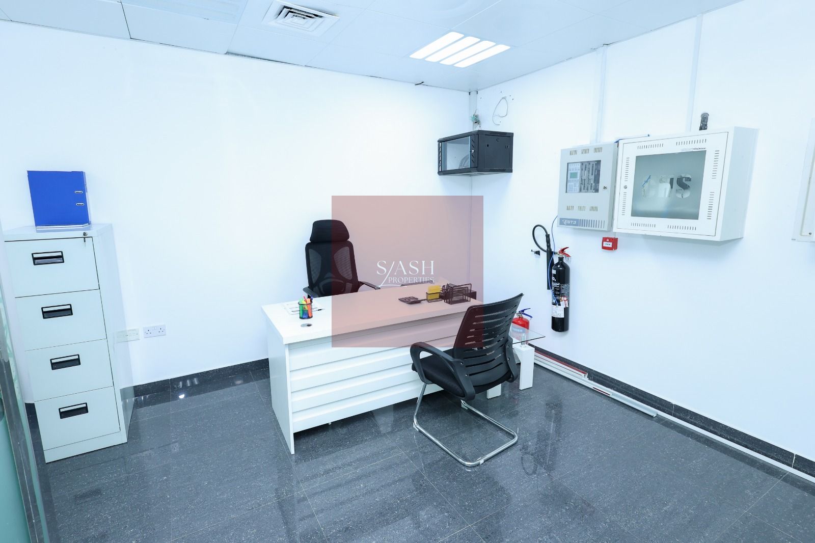 BRIGHT OFFICE| FULLY FITTED|VACANT