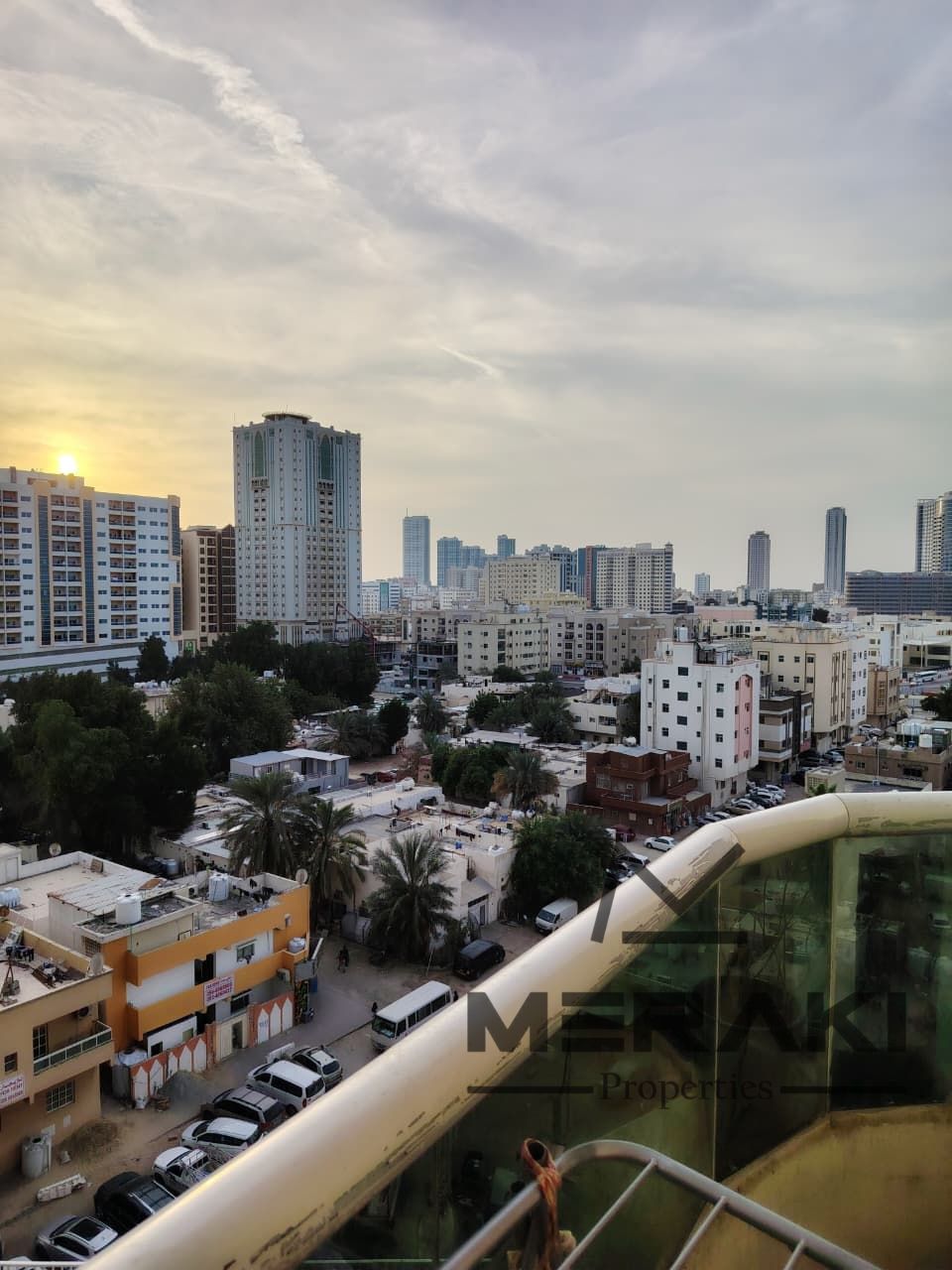 Two bedrooms and a living room for sale at a bargain price with an excellent down payment, also featuring an open view and private parking in Orient