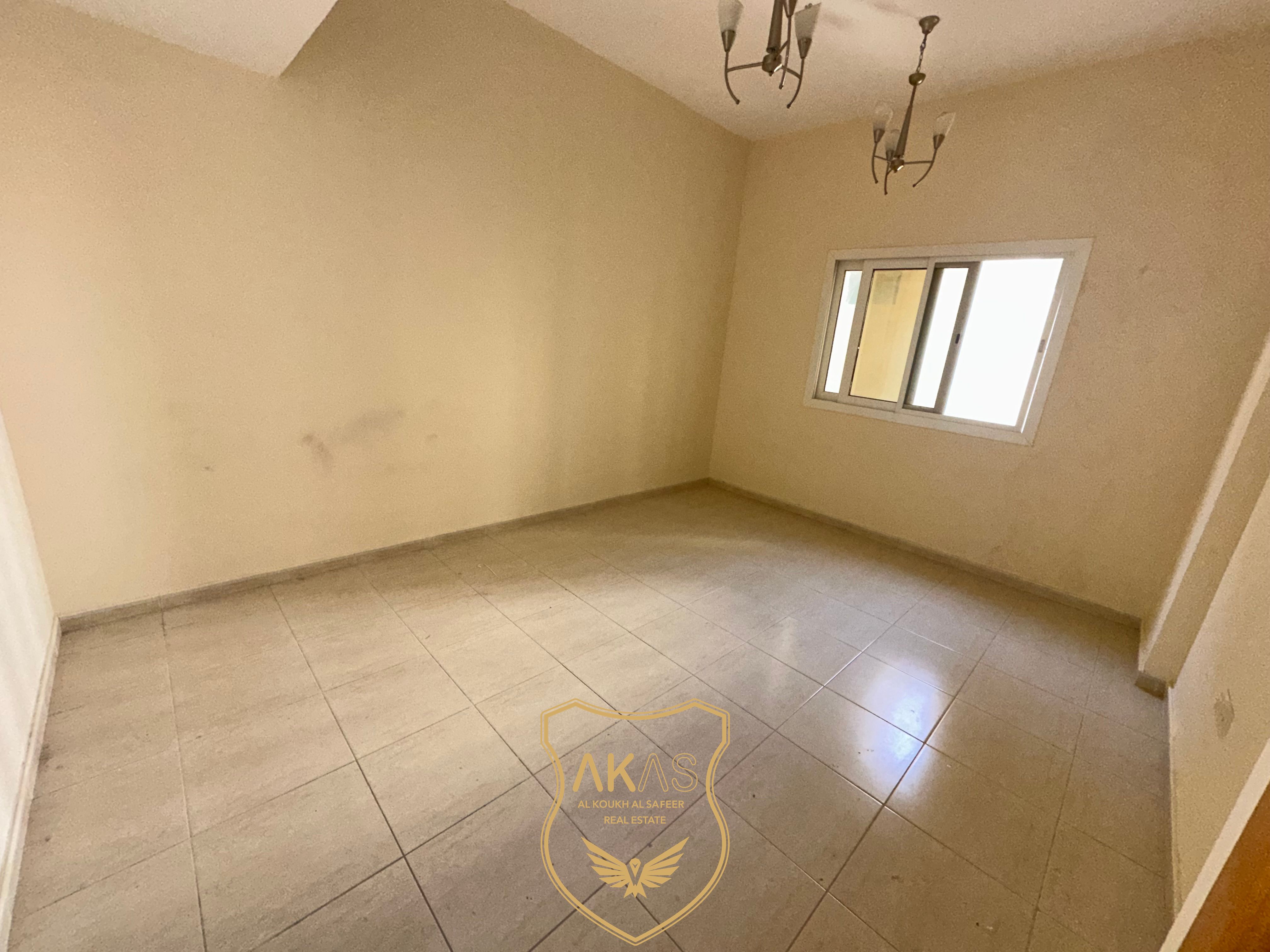 Spacious 1BHK | Closed Living Hall | Free Parking | Prime Location