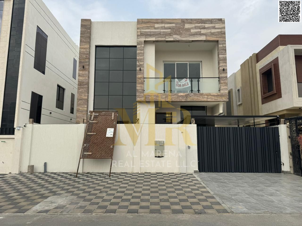 Enjoy luxury and comfort with this ground floor, first floor, and rooftop villa, ready for immediate occupancy. Freehold ownership and inheritance are