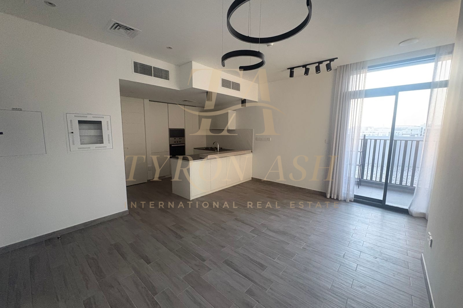 Fitted Kitchen | Elegant Design | Spacious Layout