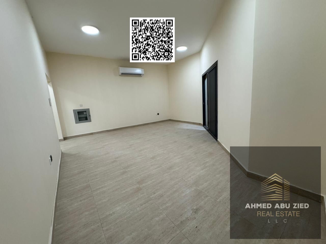 Luxurious two-bedroom apartment with a living room, first tenant - maid's room, 4 bathrooms, for annual rent in Al Rashidiya 3, Ajman