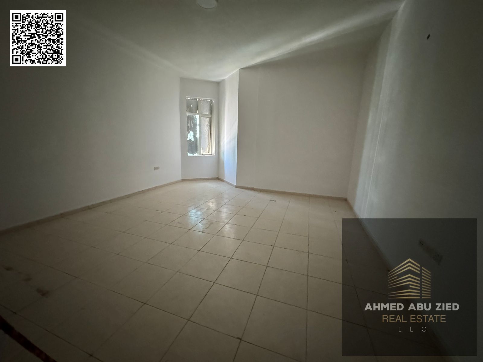 most spacious and cheapest 1br apartment in horizon towers ajman for annual rent orime location next to all services and exits of dubai and sharjah.