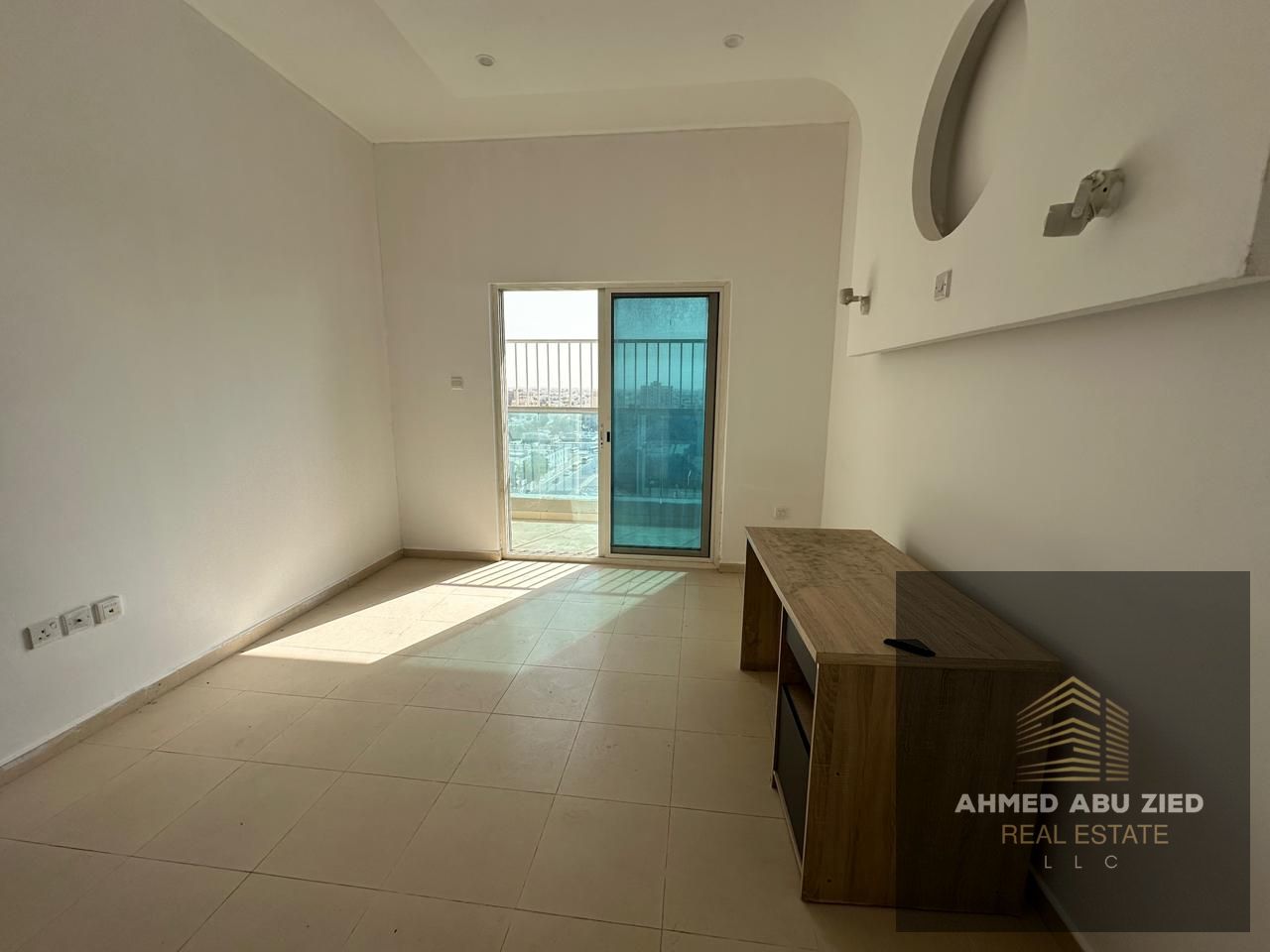 2-bedroom apartment with living room for rent in Ajman, City Tower next to Safeer Mall, closed kitchen, prime location in Al Nuaimiya 3, yearly rent A