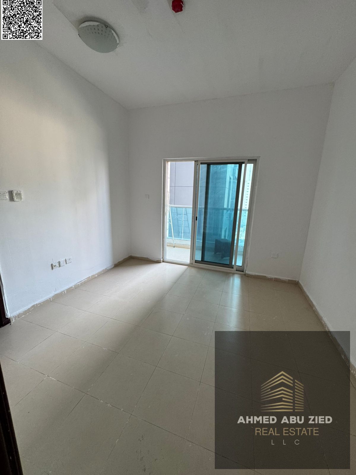**Luxury 1-bedroom apartment in Ajman: 2 baths, free parking, balcony with open view, modern finishes, prime location near services, easy access to Sh