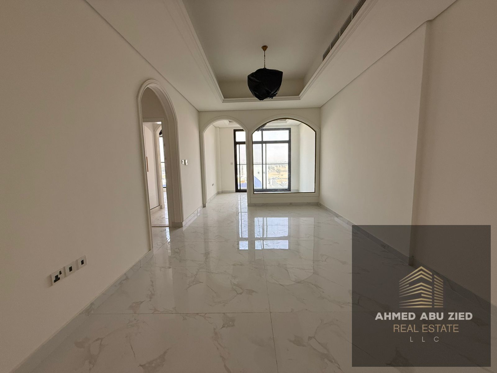 Luxury 1BR+hall | Brand new, first tenant | Free pool, jacuzzi & 1 month free | Prime location near schools, easy exit to Dubai & Sharjah.