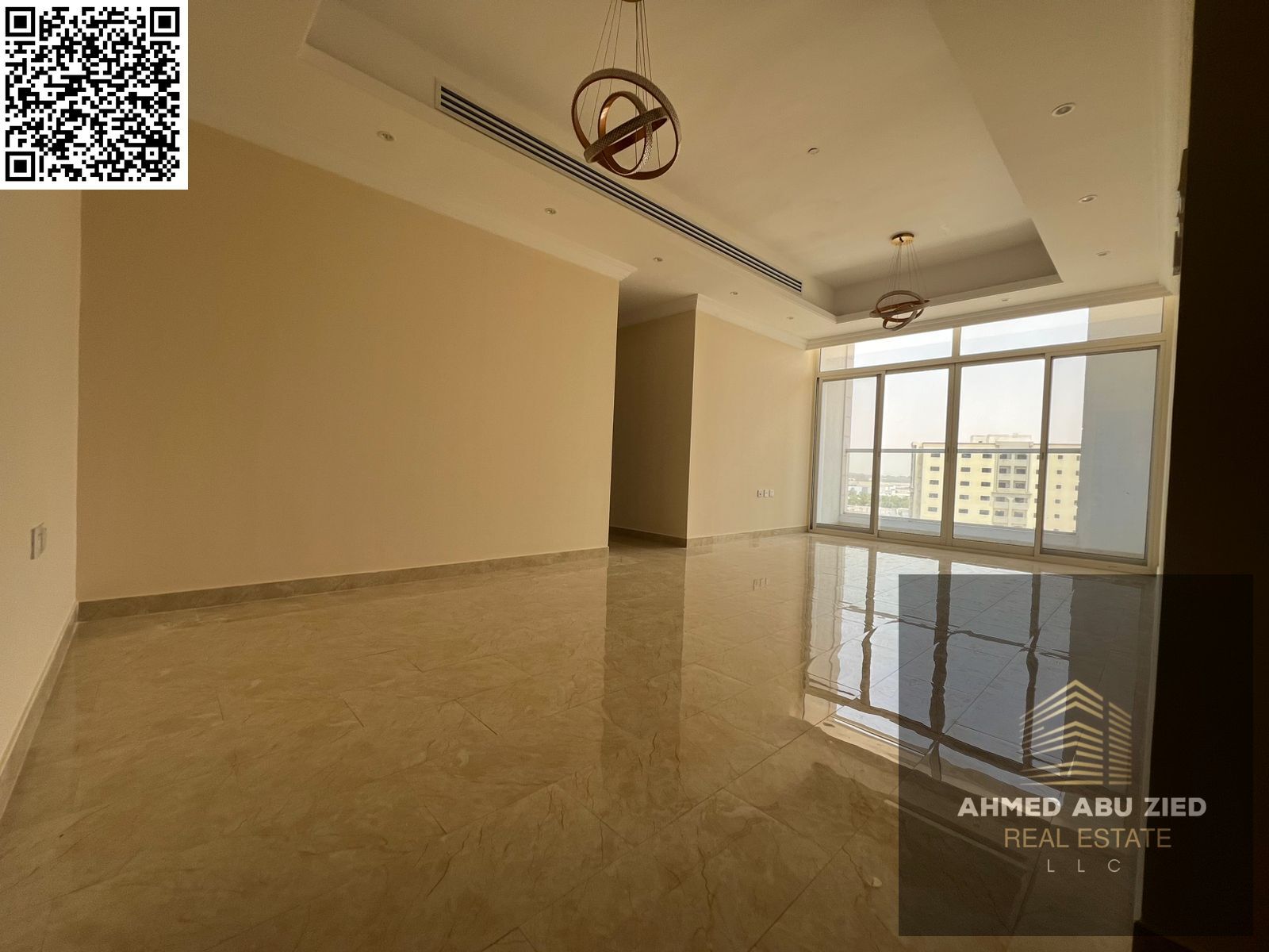 3 rooms and a hall with a free month - free parking - 3 bathrooms - built-in wardrobes - central air conditioning - super deluxe finishing - distingui