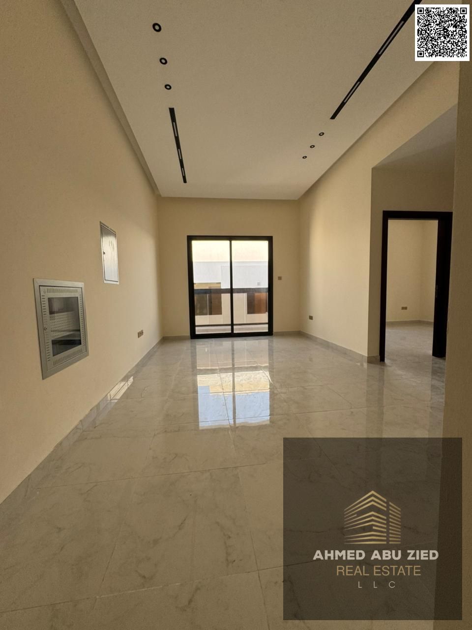 Beautiful first-tenant 1BR hall apartment in Al Jurf 3, prime location with easy Dubai exit, master bedroom, 2 baths, balcony, spacious layout.