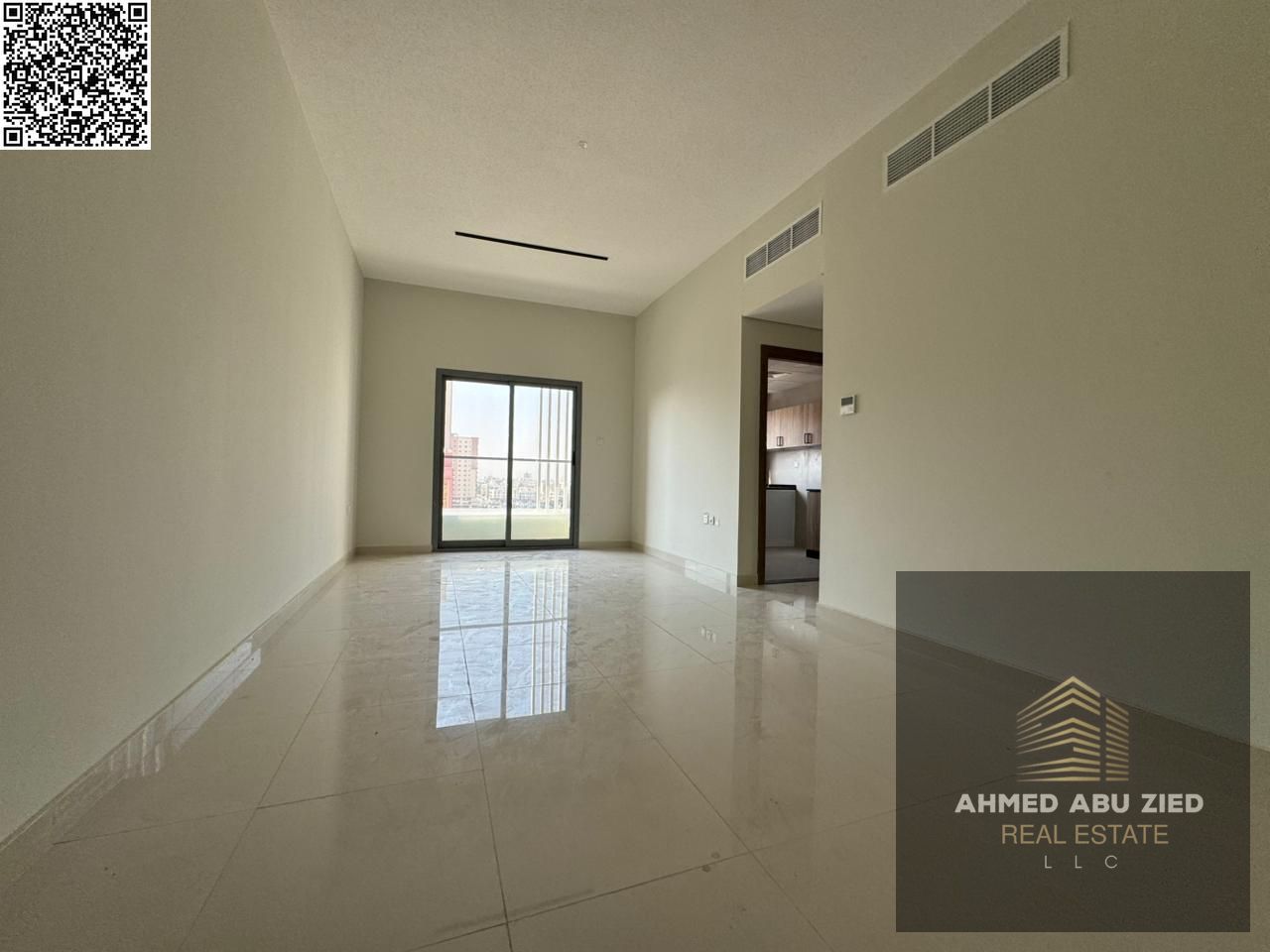 Two bedrooms and a living room | One month free | First occupant | New building | Two bedrooms | Two bathrooms | Spacious living room | Balcony | Kitc