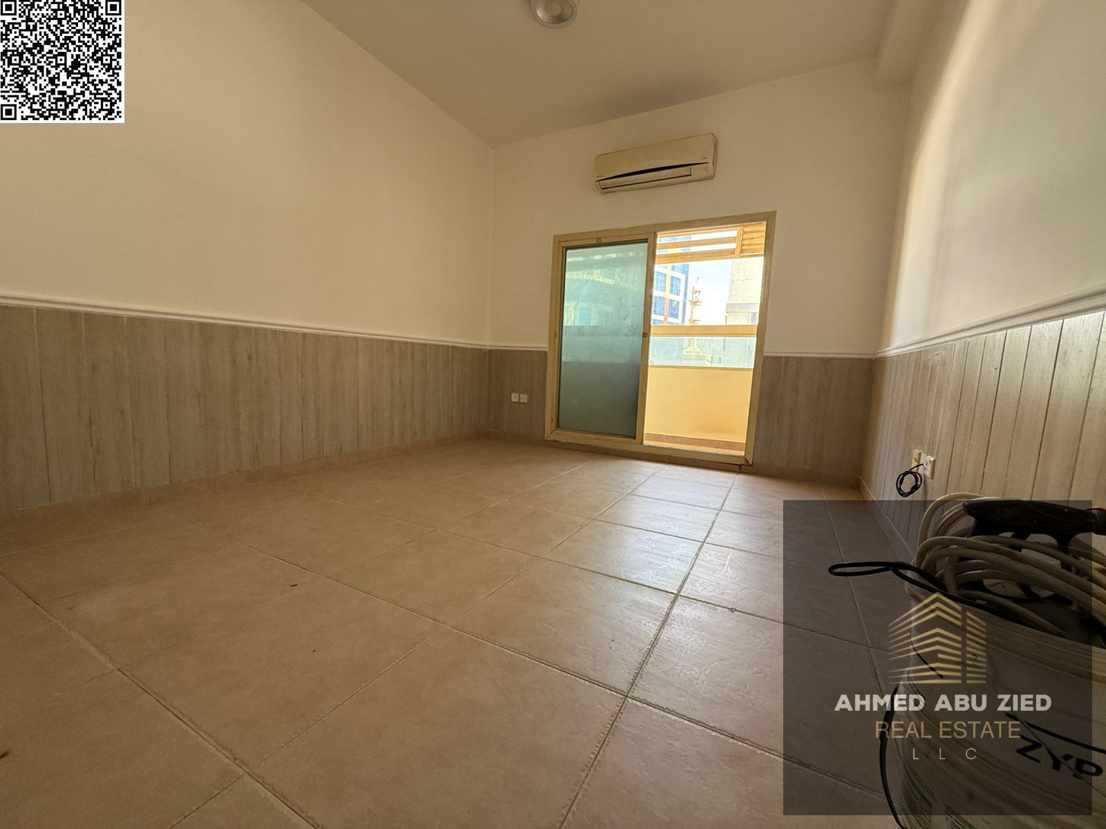 Largest and most beautiful one-bedroom apartment for annual rent - Master bedroom - 2 bathrooms - Spacious living room - Kitchen - Balcony - Super del