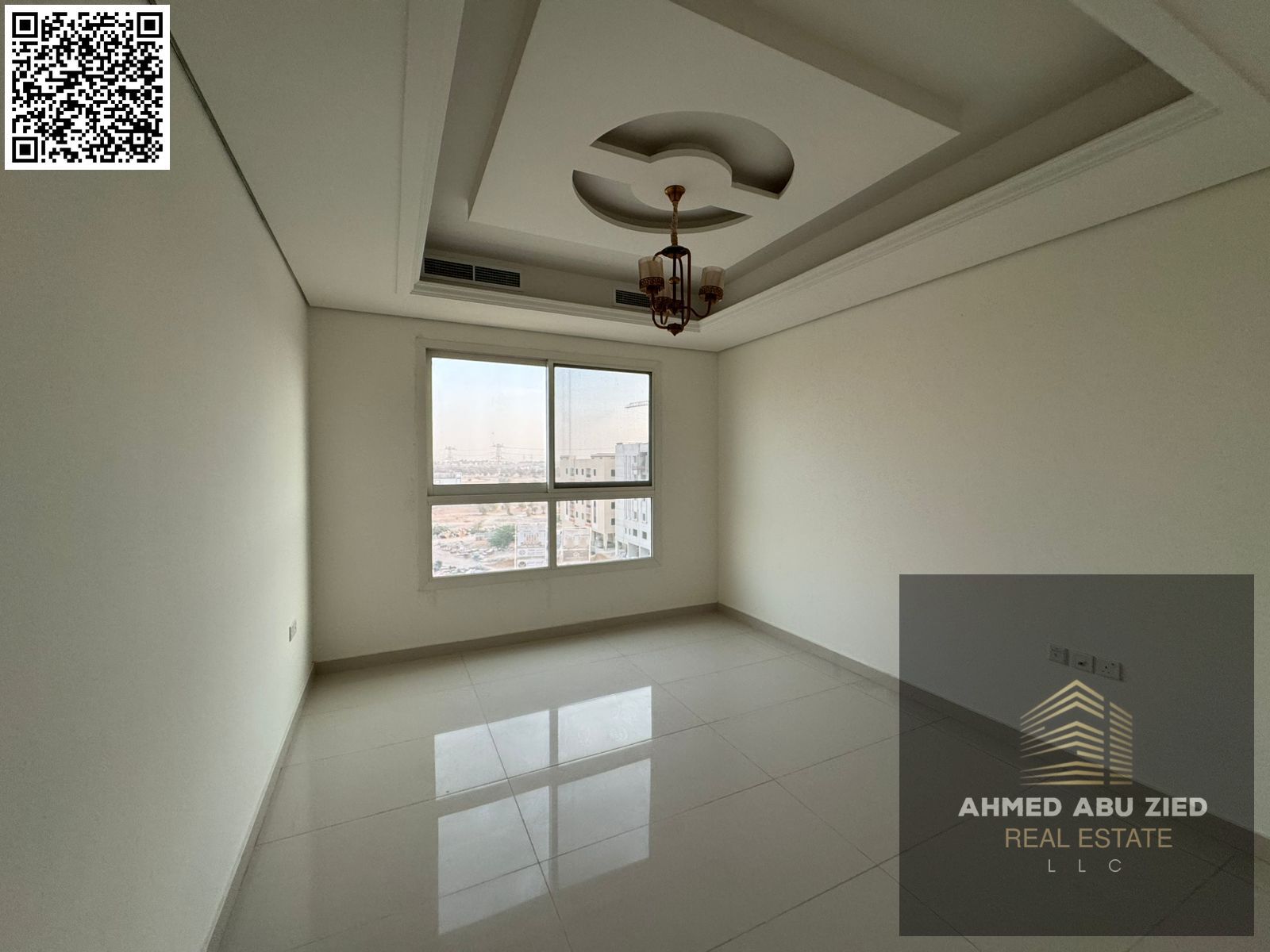 3 bedrooms and a living room, first occupancy, 3 bathrooms, open view in Al Muwaihat 3, close to the school complex and on Mohammed Bin Zayed Road. Fi