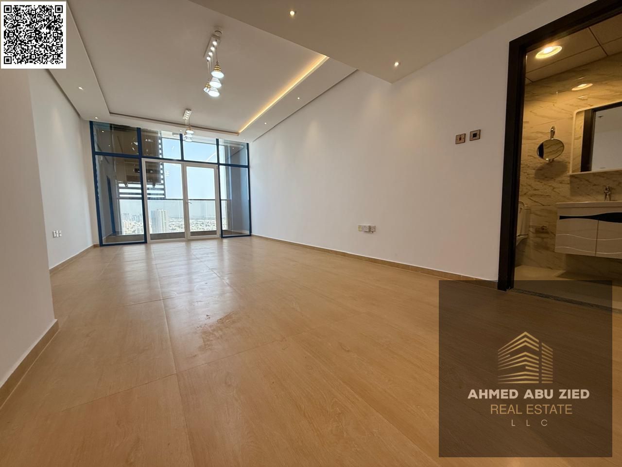 A living room and a hall for annual rent in Ajman Al Nuaimiya, 3 luxurious finishes, in a distinguished and vital location with all services