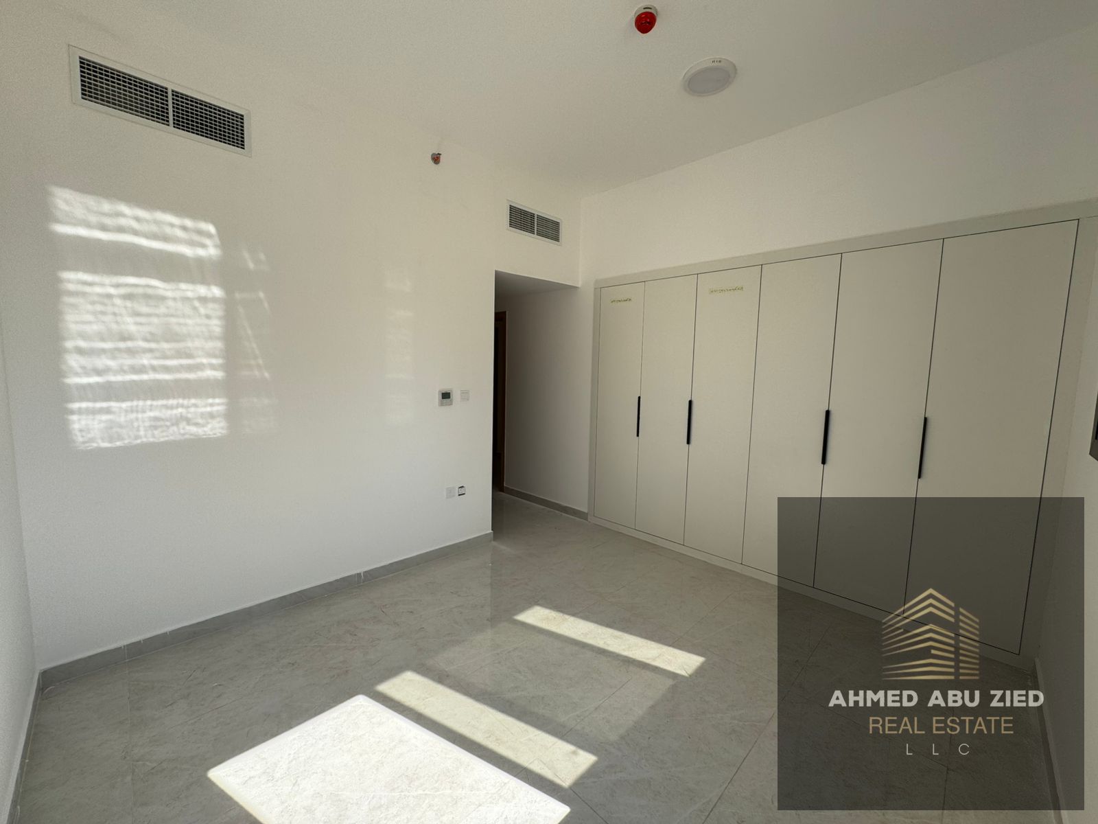 Luxury apartment for annual rent in Al Hamidiya, Ajman – brand new building (first tenant) near Ajman Court and Traffic Department, featuring 2 master