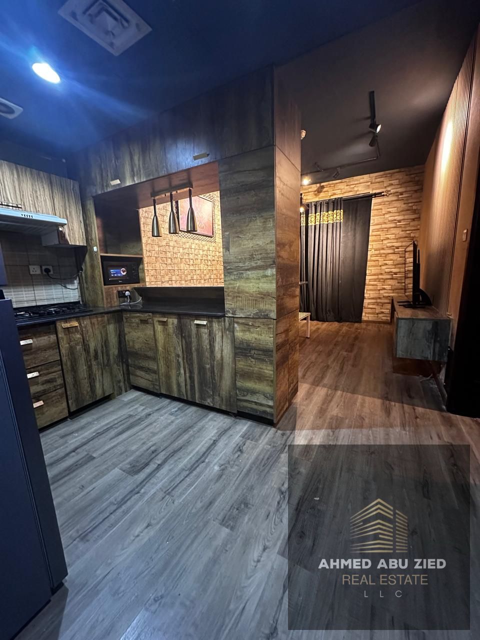 Luxury furnished apartment for annual rent in City Tower, Ajman – 1 bedroom and hall with high-end finishing and private parking, prime location oppos