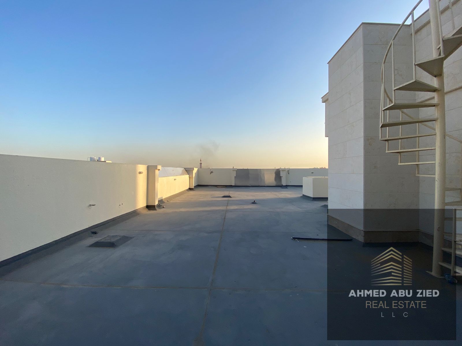Luxury brand-new penthouse for annual rent in Al Rawda 1 – Ajman, 3 master bedrooms, majlis and living room with private bathroom, large rooftop, full