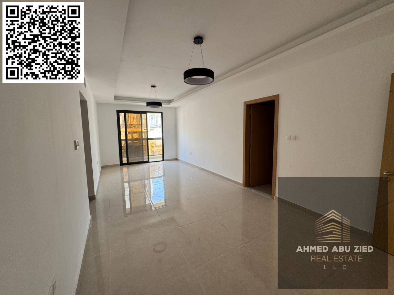First occupancy! The most luxurious, largest, and most beautiful two-bedroom apartment with a living room and three bathrooms. High-end finishes, cent