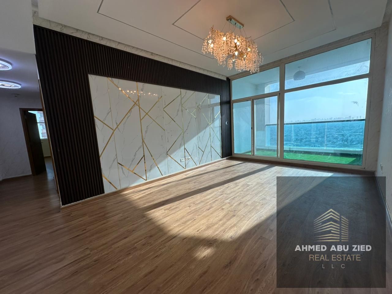 Luxury three master bedrooms | 5 bathrooms | Sea view | Maid's room | Fully equipped kitchen | Balcony | Spacious layouts | Deluxe finishes | For annu