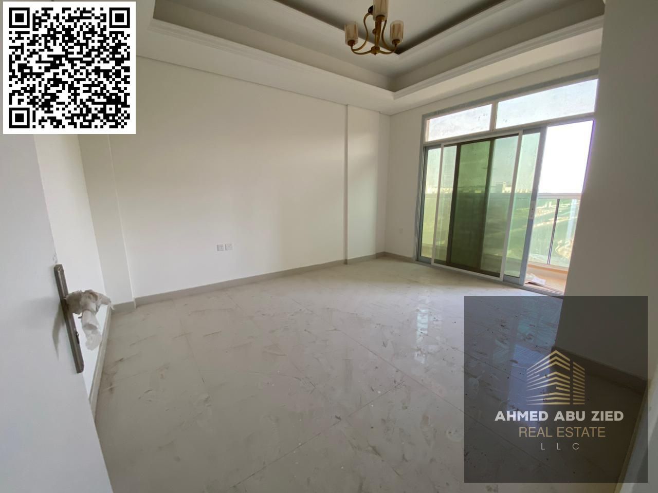First occupancy | Built-in wardrobes | Central air conditioning | Balcony with open views | 3 bathrooms | 3 bedrooms and a living room | Excellent fin