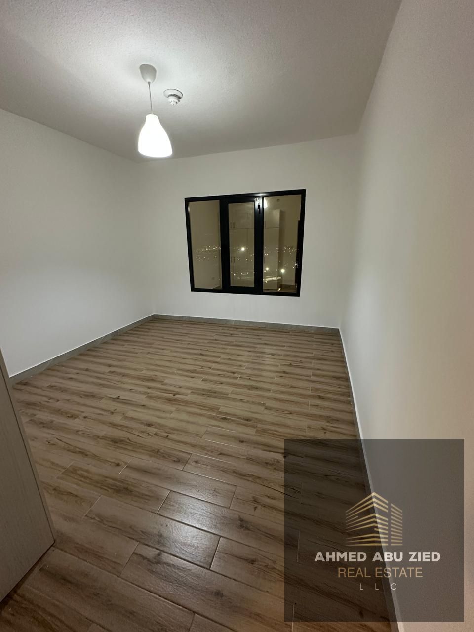 Gym, swimming pool, aqua park, fully equipped kitchen with appliances, bedroom, 2 bathrooms, modern finishes, built-in wardrobes, balcony with open vi