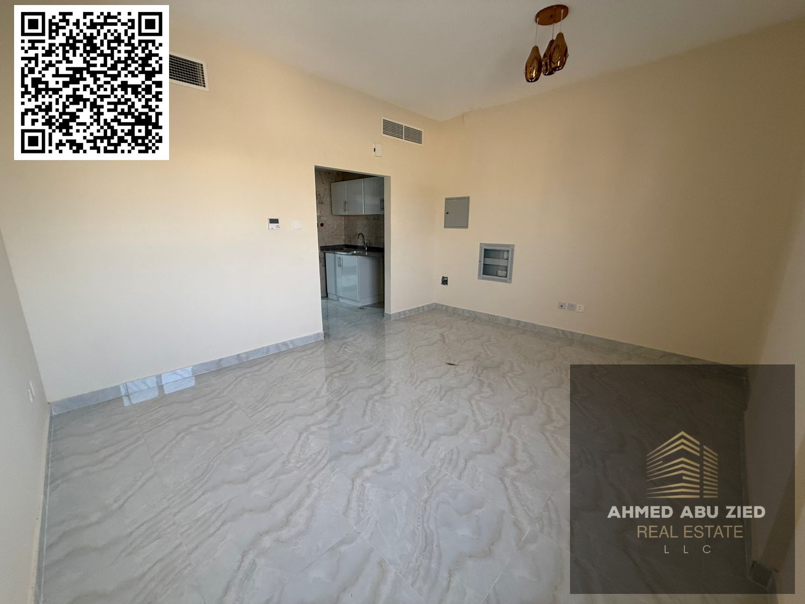 Top-of-the-line studio apartment for annual rent in Al Jurf 3, Ajman. First occupancy. Separate kitchen and modern finishing. Prime location close to