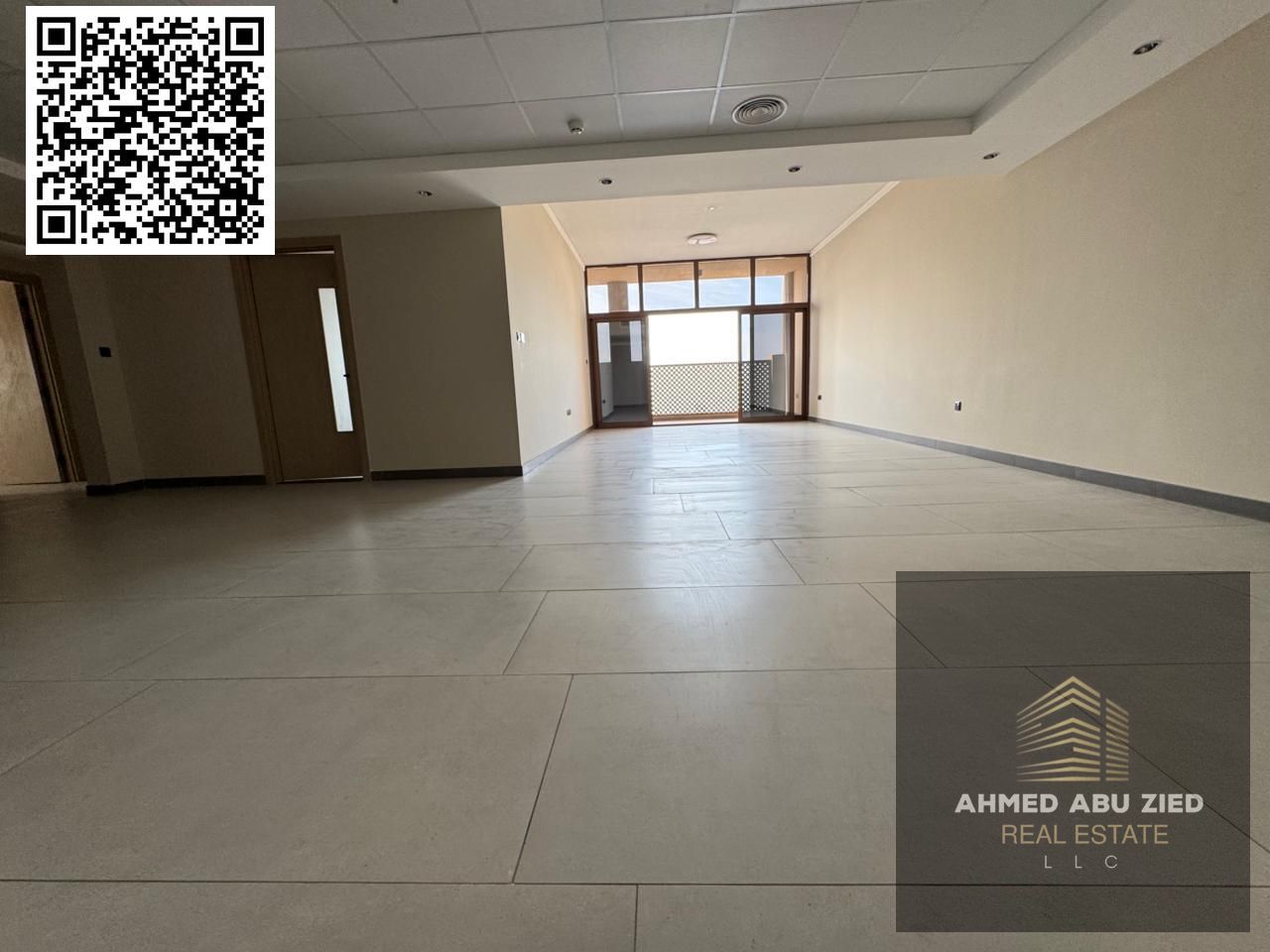 One month free | Free parking | Free gas | Built-in wardrobes | First occupant | Largest 3 bedrooms and living room | Maid's room | Laundry room | Sto