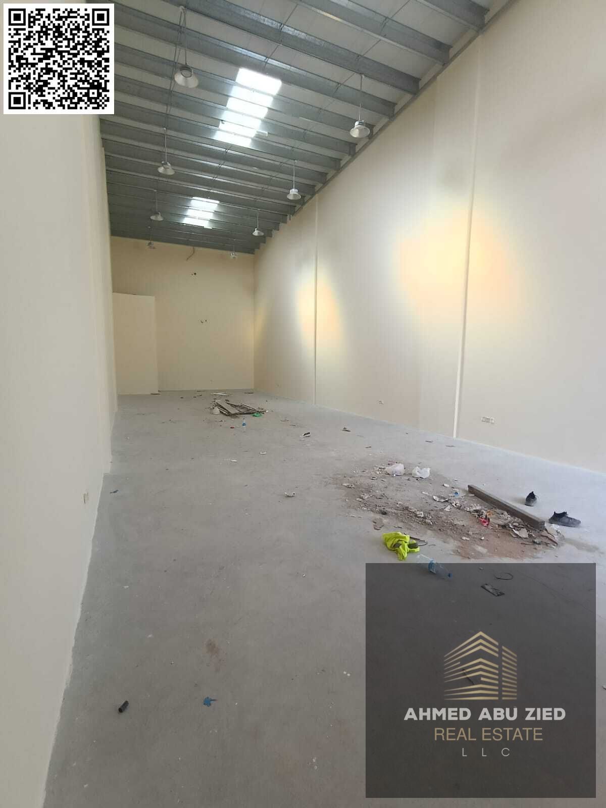 Available for annual rent: 6 warehouses in Al Jurf Industrial Area 2, Ajman, with an area of 3000 sq ft, 30 kW electricity, located on a main street