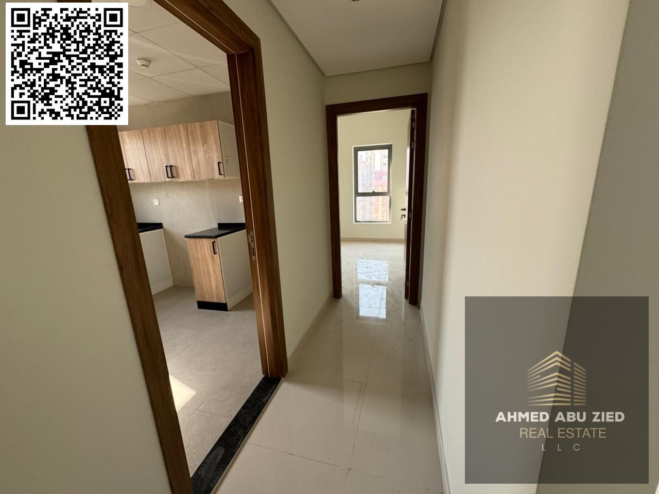 First occupancy | Built-in wardrobes | 3 bedrooms and a living room | 3 bathrooms | Central air conditioning | Balcony with an open view | Excellent f