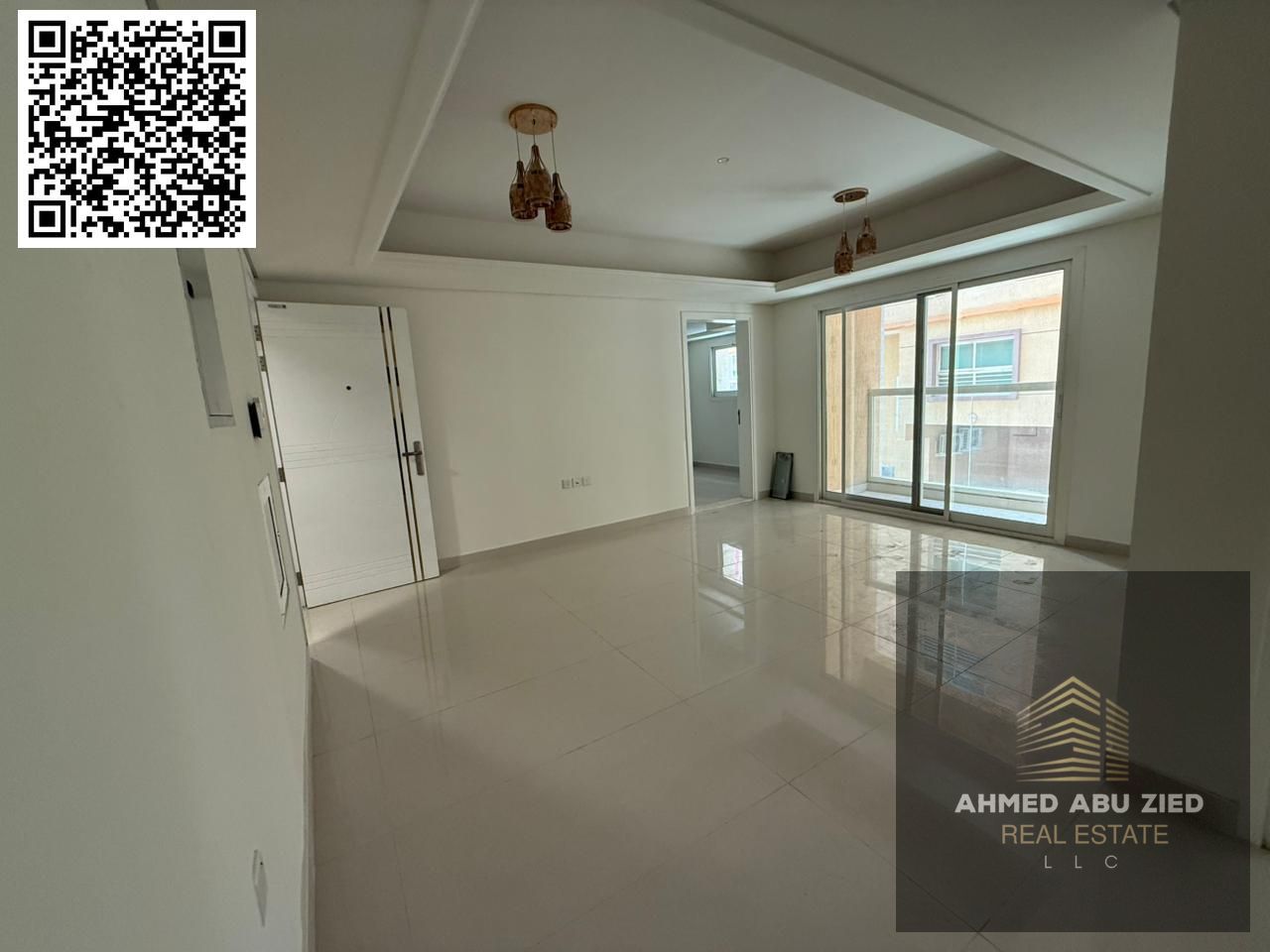 One month free for first occupier. Built-in wardrobes, central air conditioning, laundry room, one bedroom and living room. Excellent finishing. Prime
