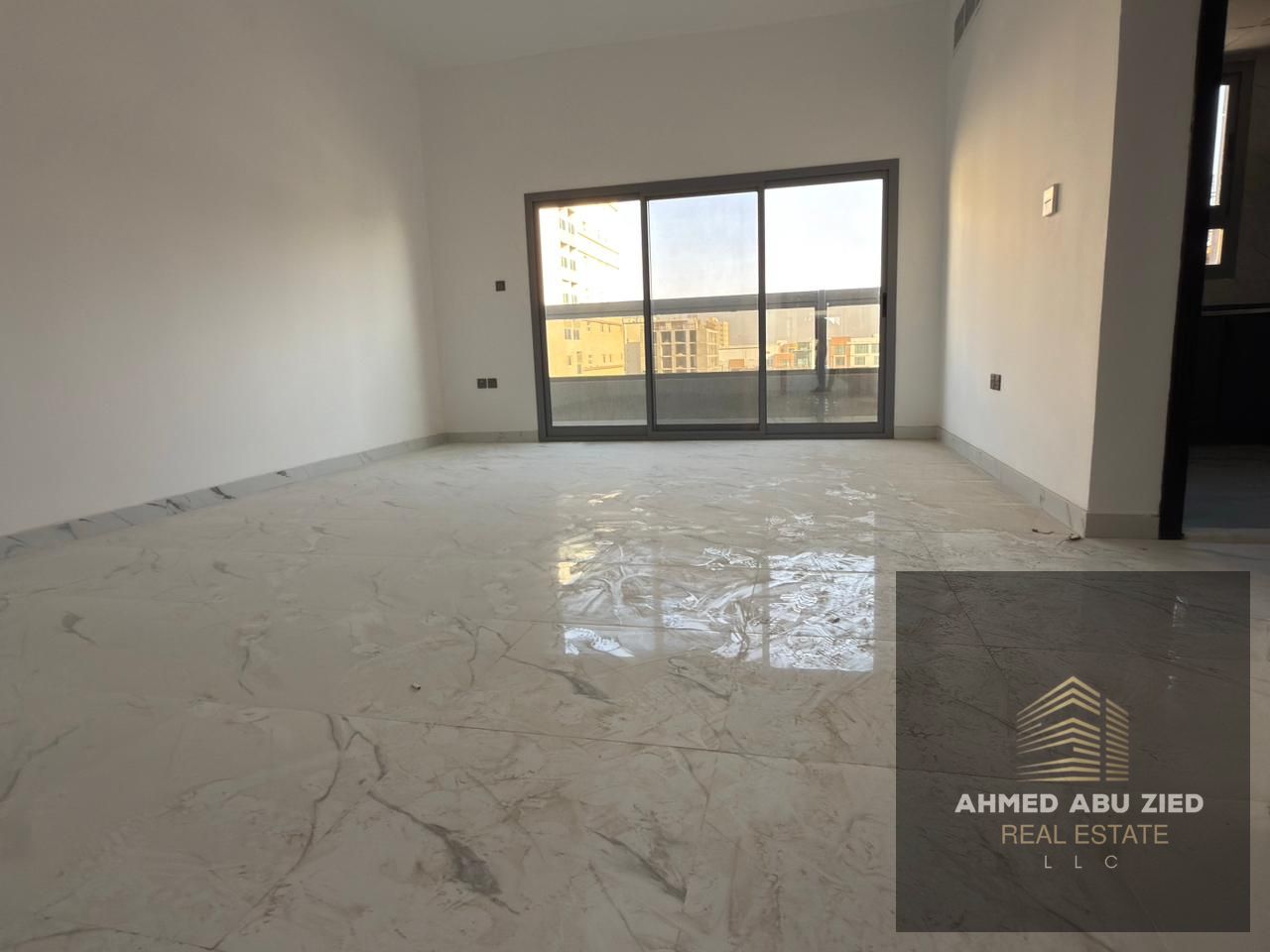 *The Largest Studio in Ajman Emirate | Brand New Building – First Occupant | With Balcony and Open View | Spacious Separate
