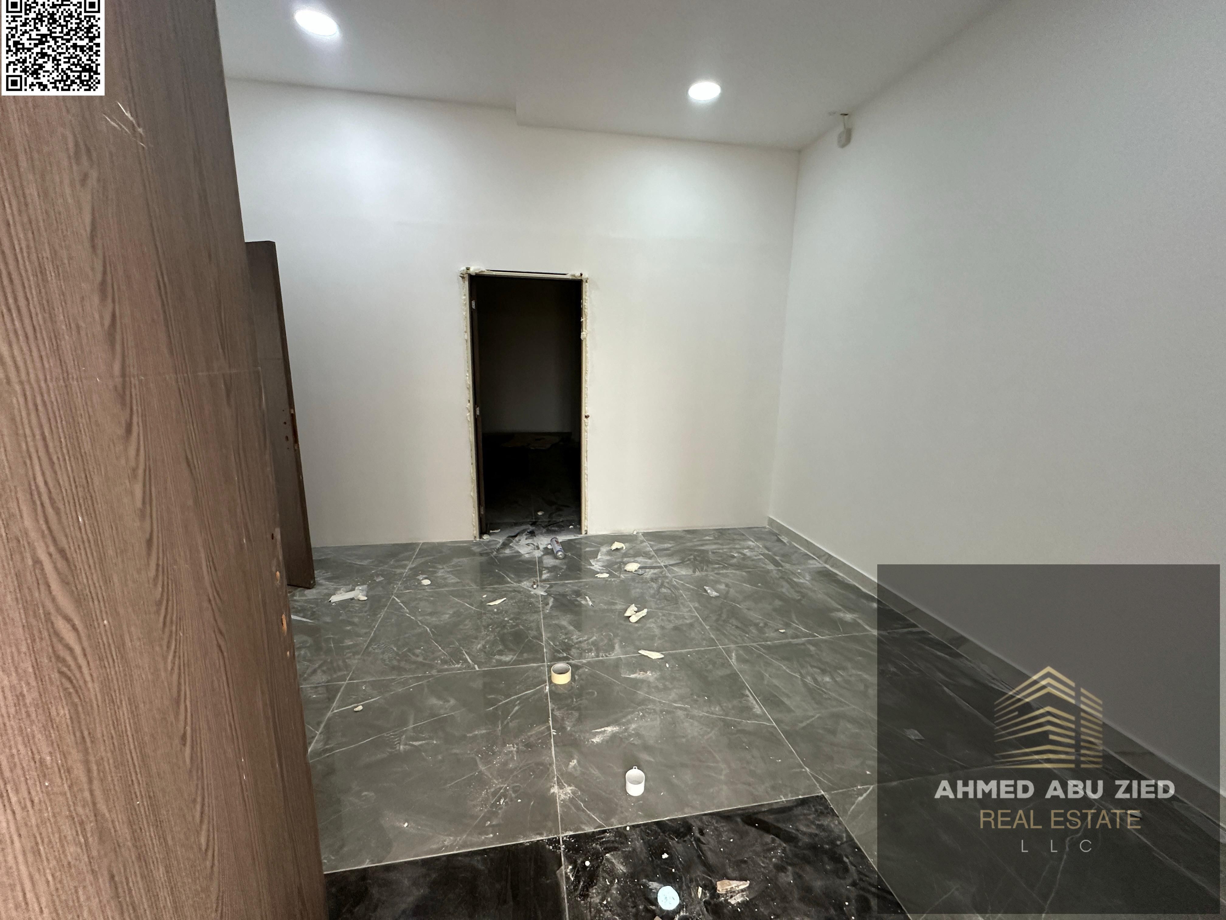 5000 sq ft office or company headquarters, full floor with creek view in Al Rashidiya, Ajman, with parking, gym and swimming pool