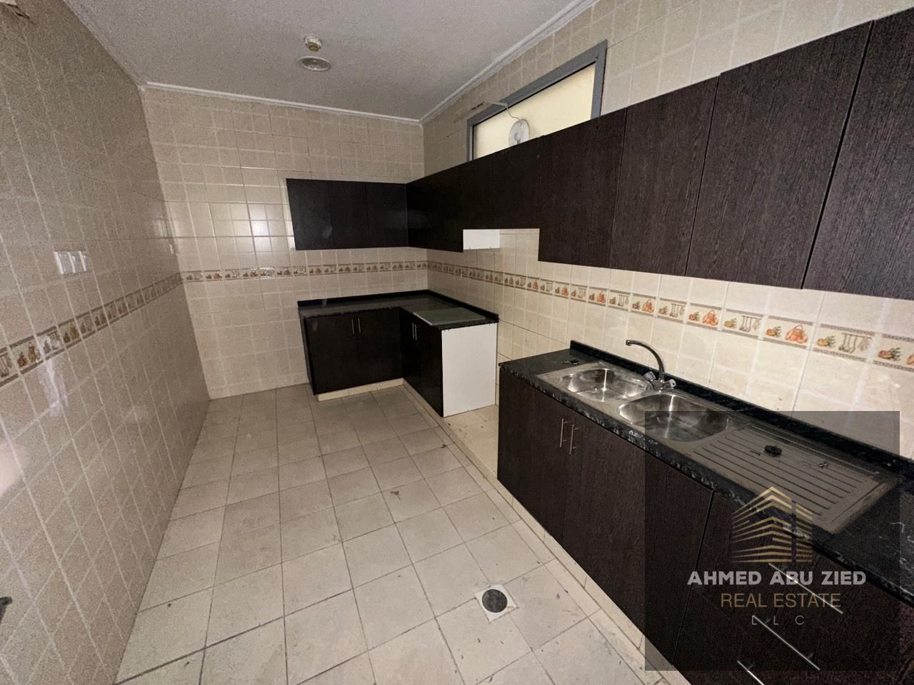 **Largest & most affordable 3BR for annual rent in Ajman, Rashidiya 3. Split AC, 3 baths, 2 lounges